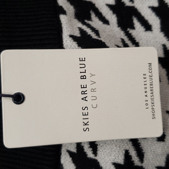 NWT Womens Sweater Skirt - Picture 2 of 4